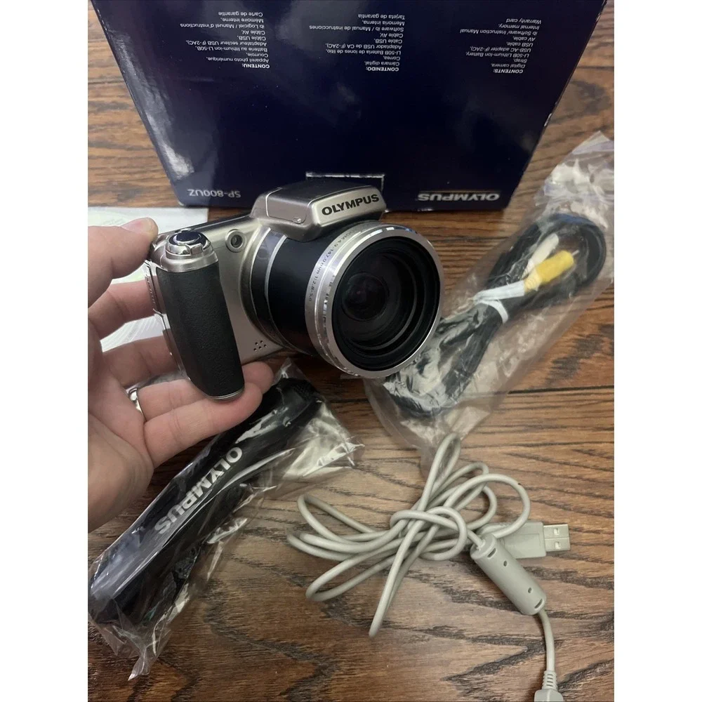 Olympus SP-800UZ Digital Camera w/charger Chord battery memory card Tested Works